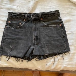Levi’s 517 Grey Cut-Off Denim Shorts - W31